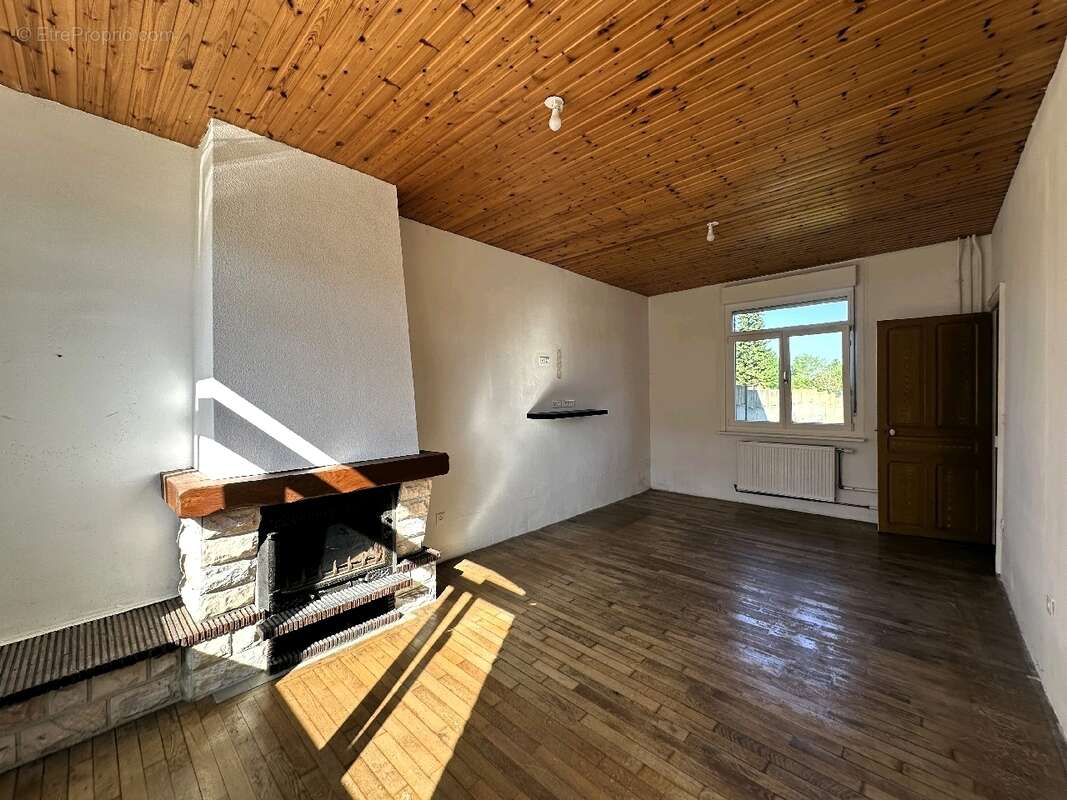 Maison à LEBUCQUIERE