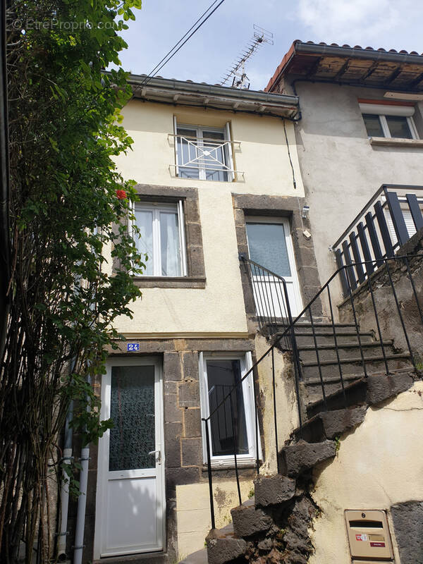 Appartement à CEYRAT