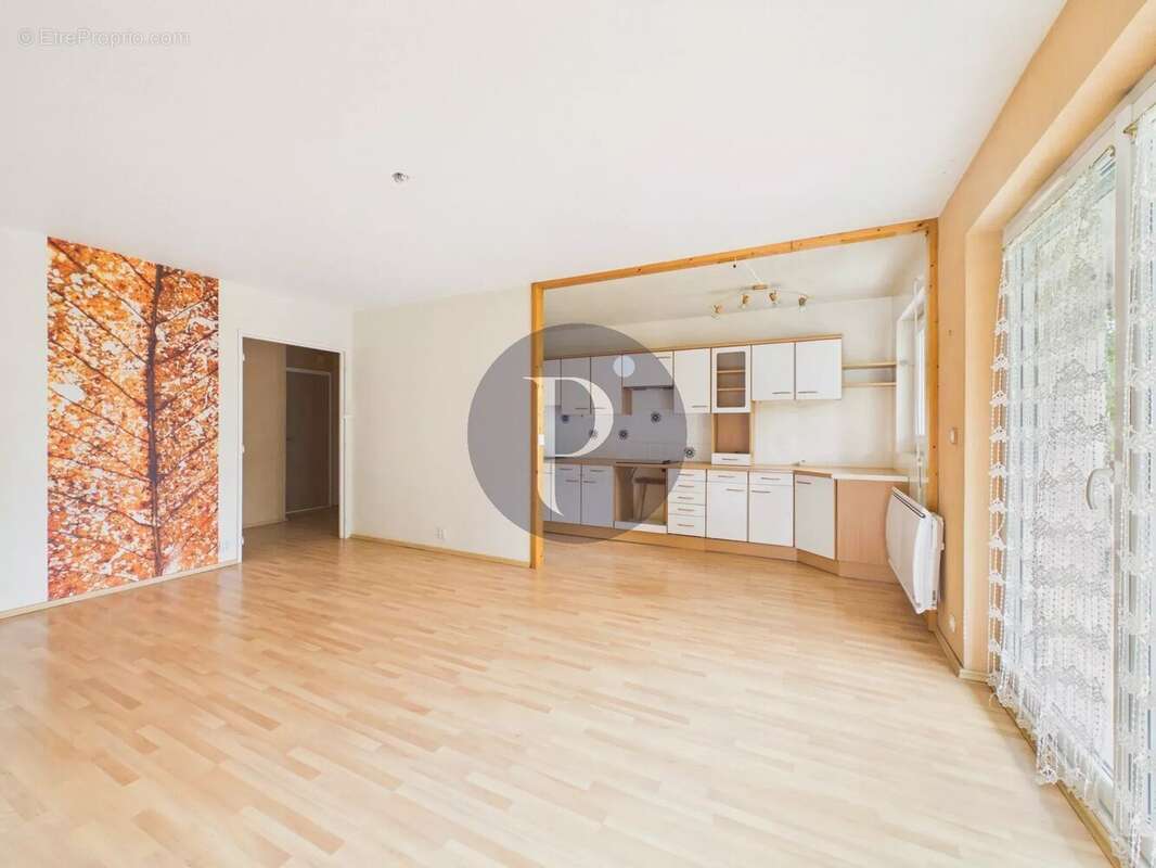 Appartement à VERRIERES-LE-BUISSON