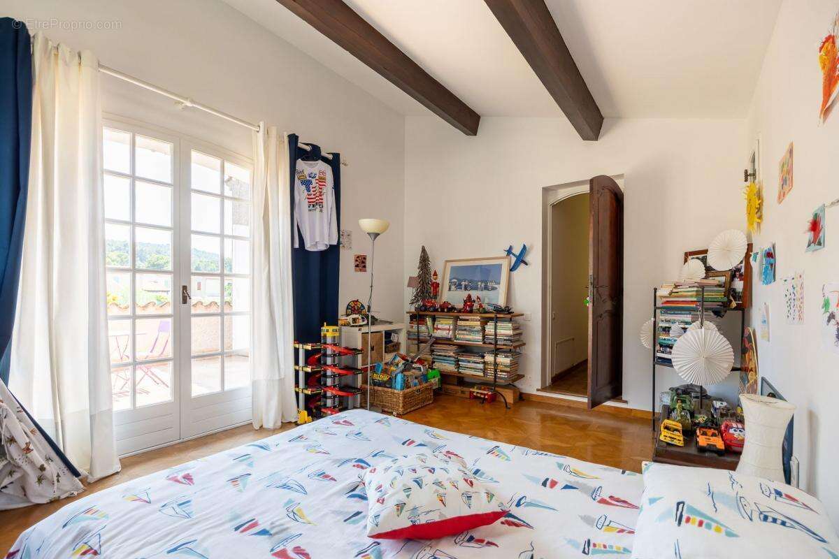 Maison à ROQUEFORT-LA-BEDOULE