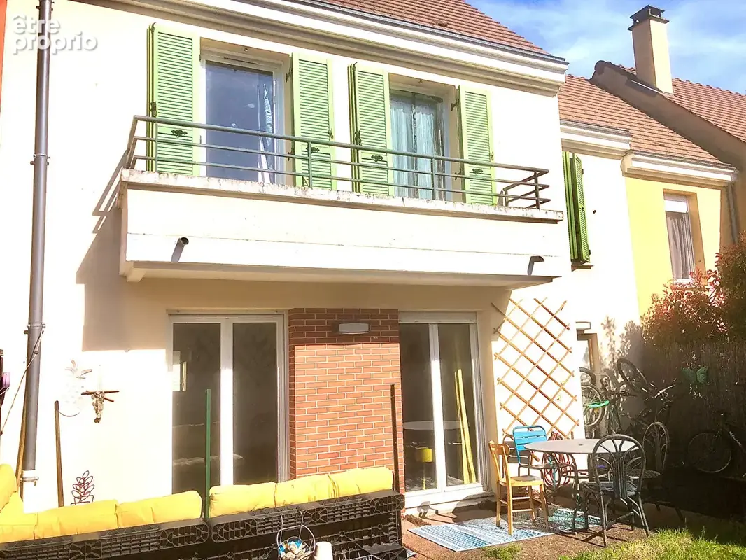 Maison à SARCELLES