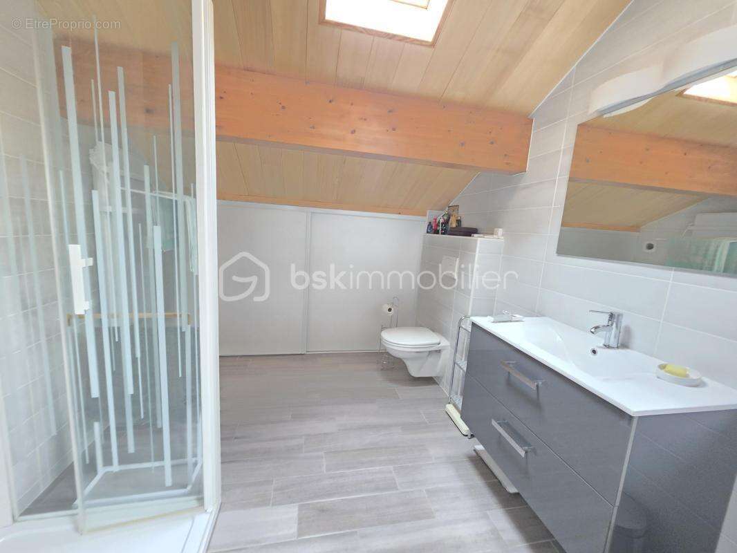 Maison à SAINTE-COLOMBE-EN-BRUILHOIS