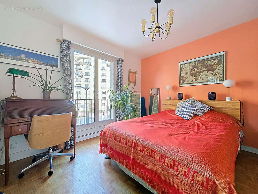 Appartement à BOURG-LA-REINE