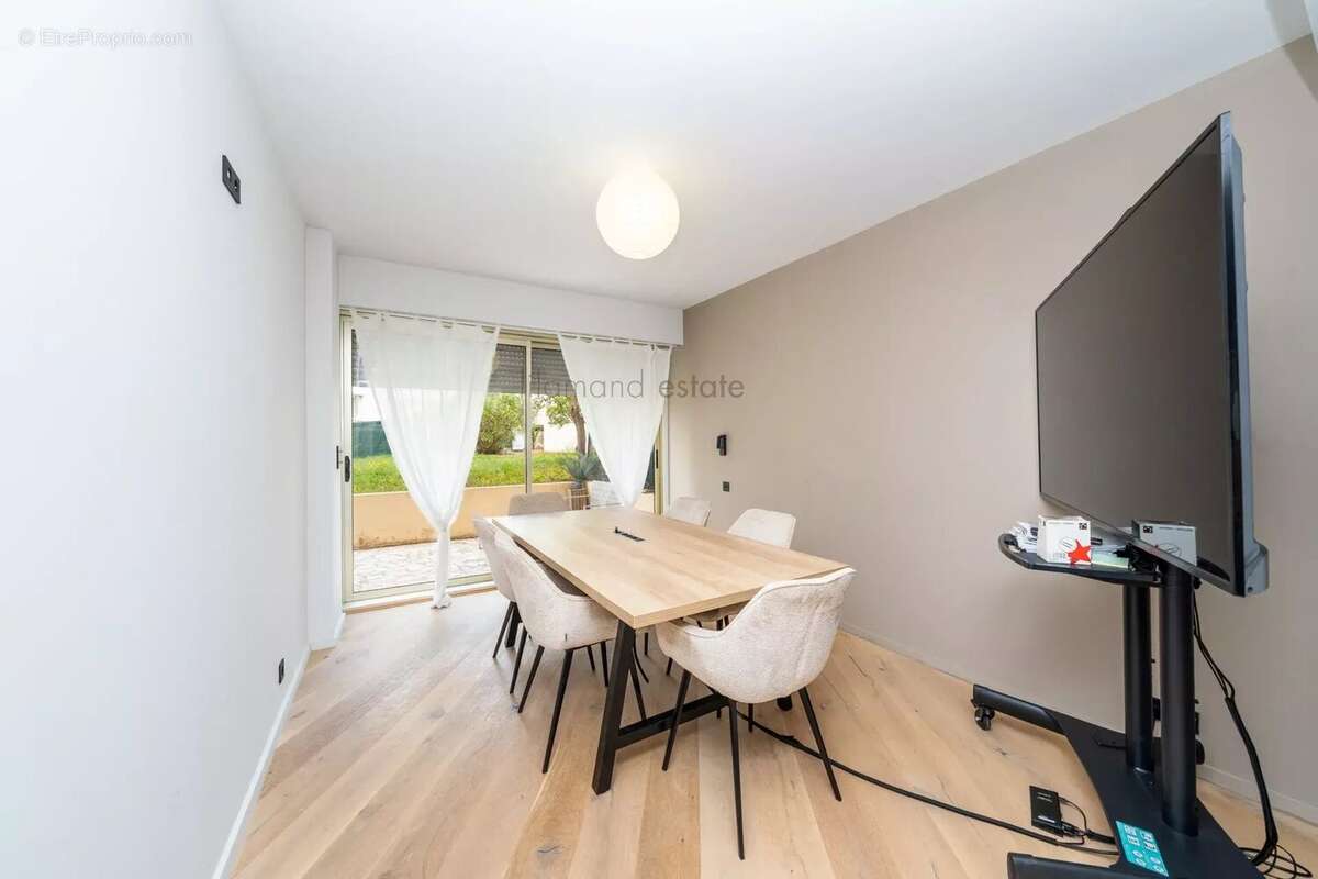 Exclusivite - cannes - pointe croisette - rdj vue mer 168 m² - photo 20