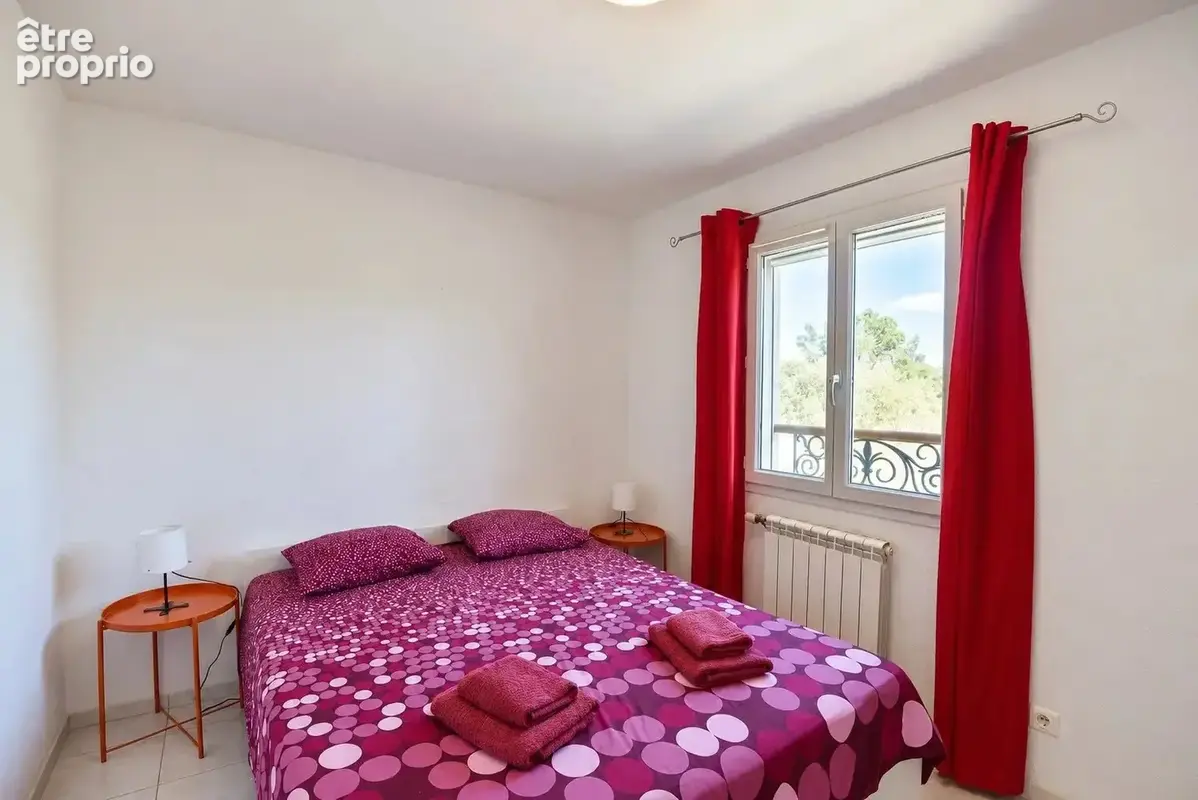 Saint-Paul-en-Forêt – Villa 140 m², 4 chambres, piscine chauffée et garage - photo 12