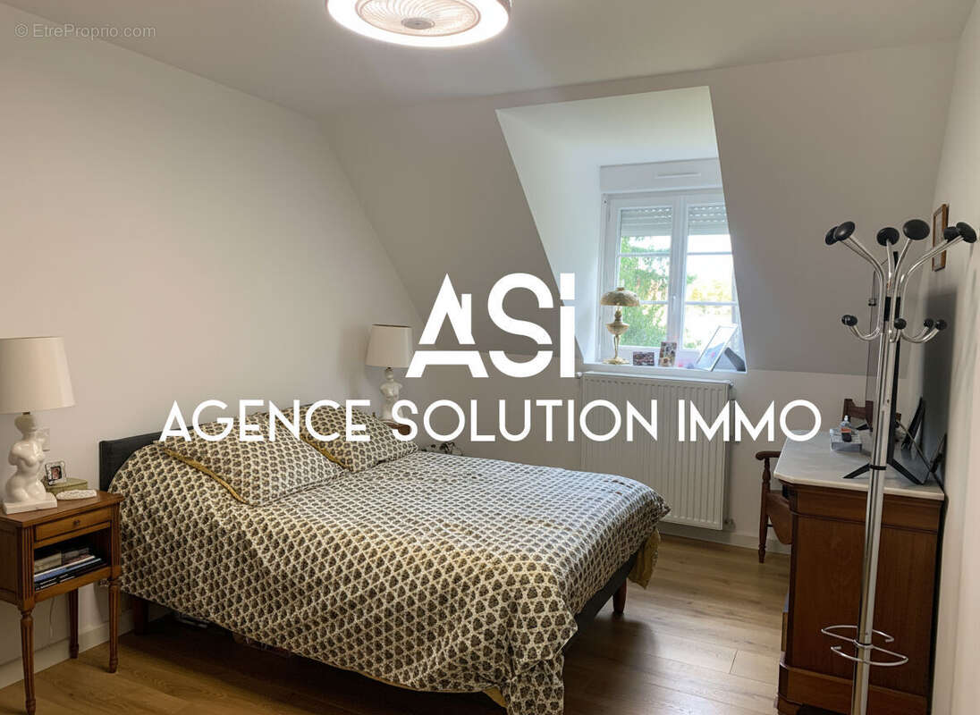 Maison à SAINT-AUBIN-FOSSE-LOUVAIN