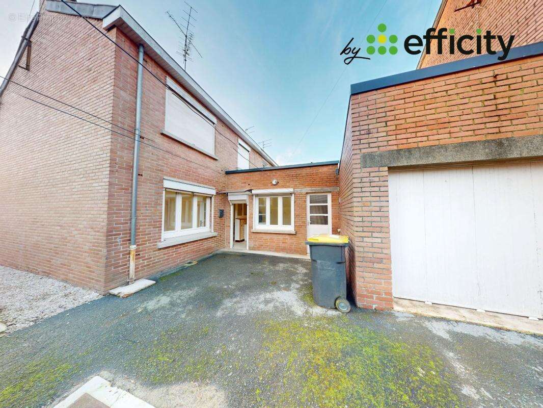 Maison à AULNOYE-AYMERIES