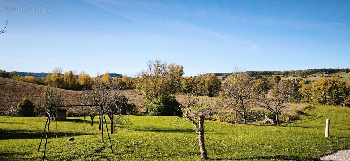 Charmante propriété en pierre avec gîte et dépendances - Entre Lauzerte et Cahors - photo 2