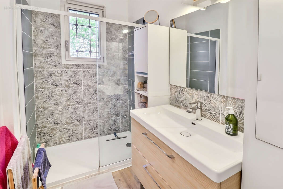 Maison à LE RELECQ-KERHUON