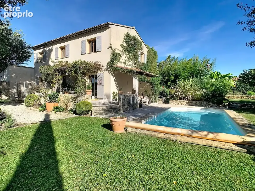 Maison quatre chambres et piscine a cabrieres d'avignon - photo 2