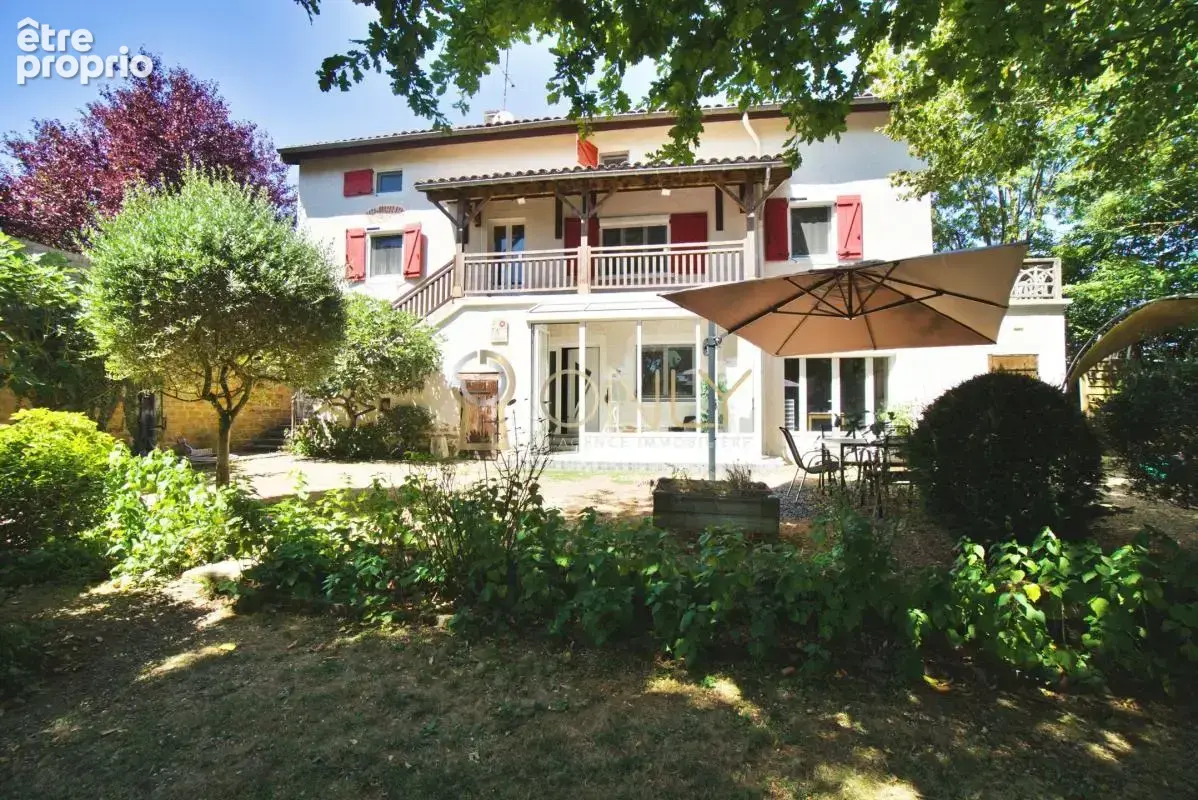 Saint-Julien- Maison - 4 chambres - photo 2
