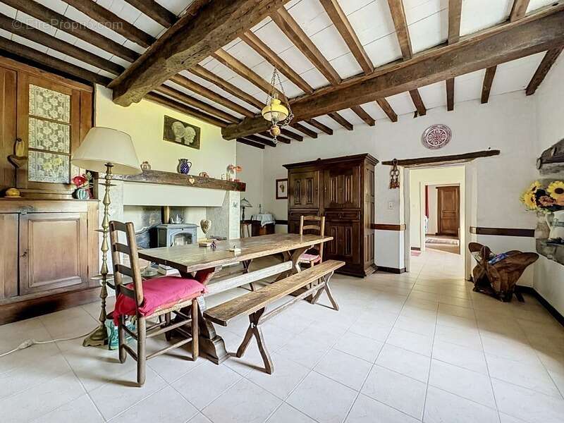 Maison de campagne, isolée, parc arboré, piscine - photo 2