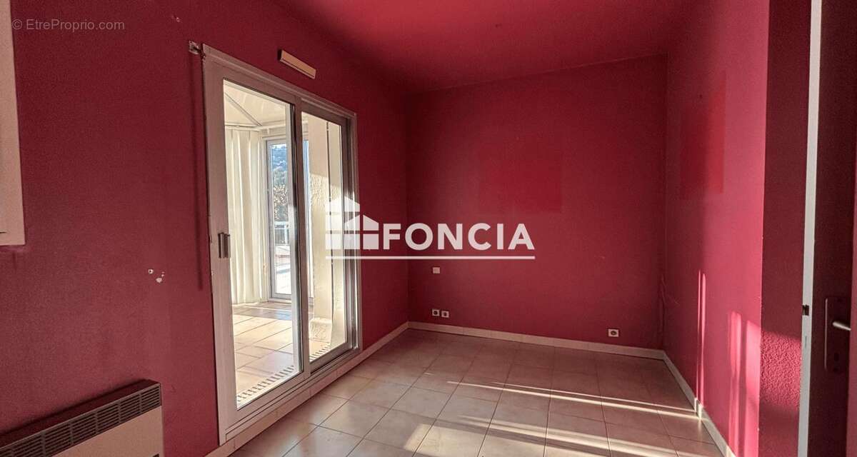 Appartement à VALLAURIS