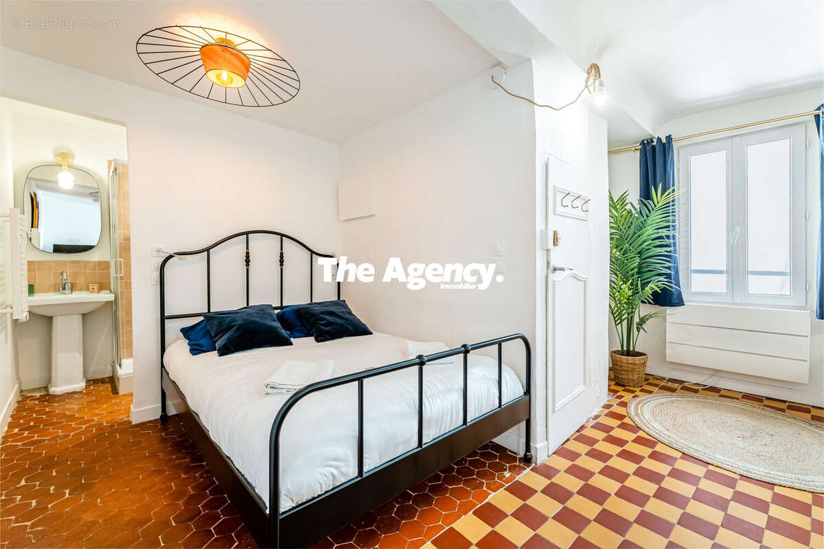 Appartement à MARSEILLE-2E