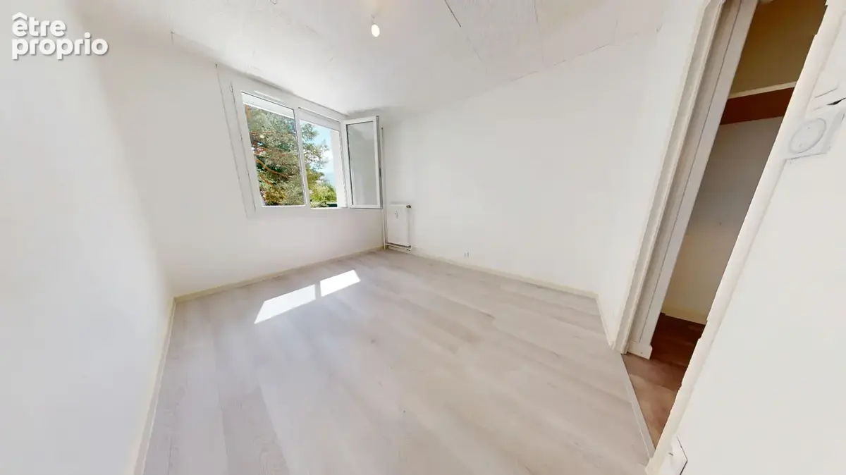 Appartement Saint Martin D Heres 4 pièce(s) 83.23 m2 - photo 6