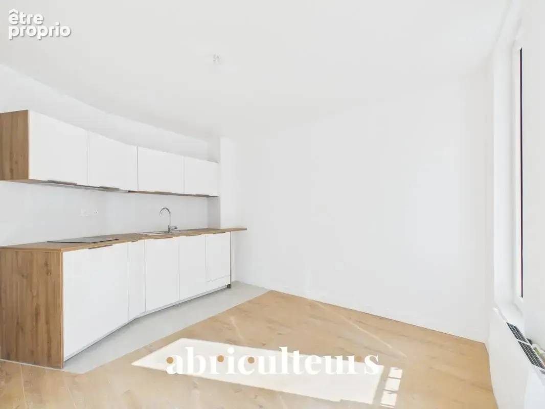 Charmant Appartement T2 rénové avec prestations de qualité dans le 18ème arrondissement - photo 5