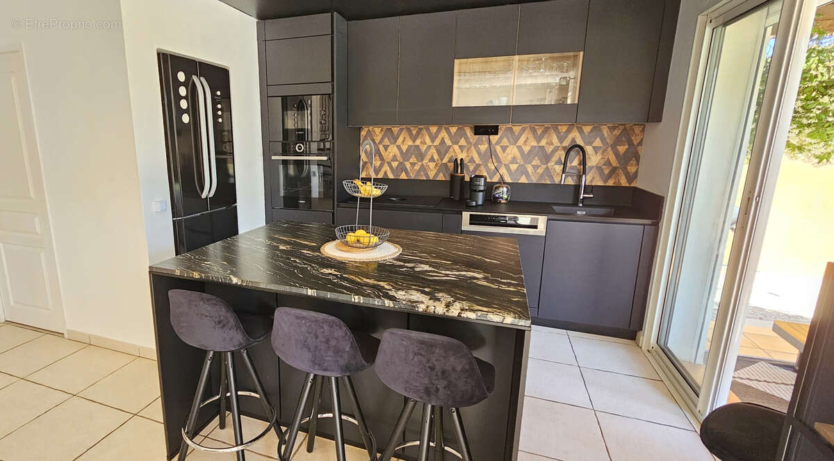 Maison à BAGNOLS-EN-FORET