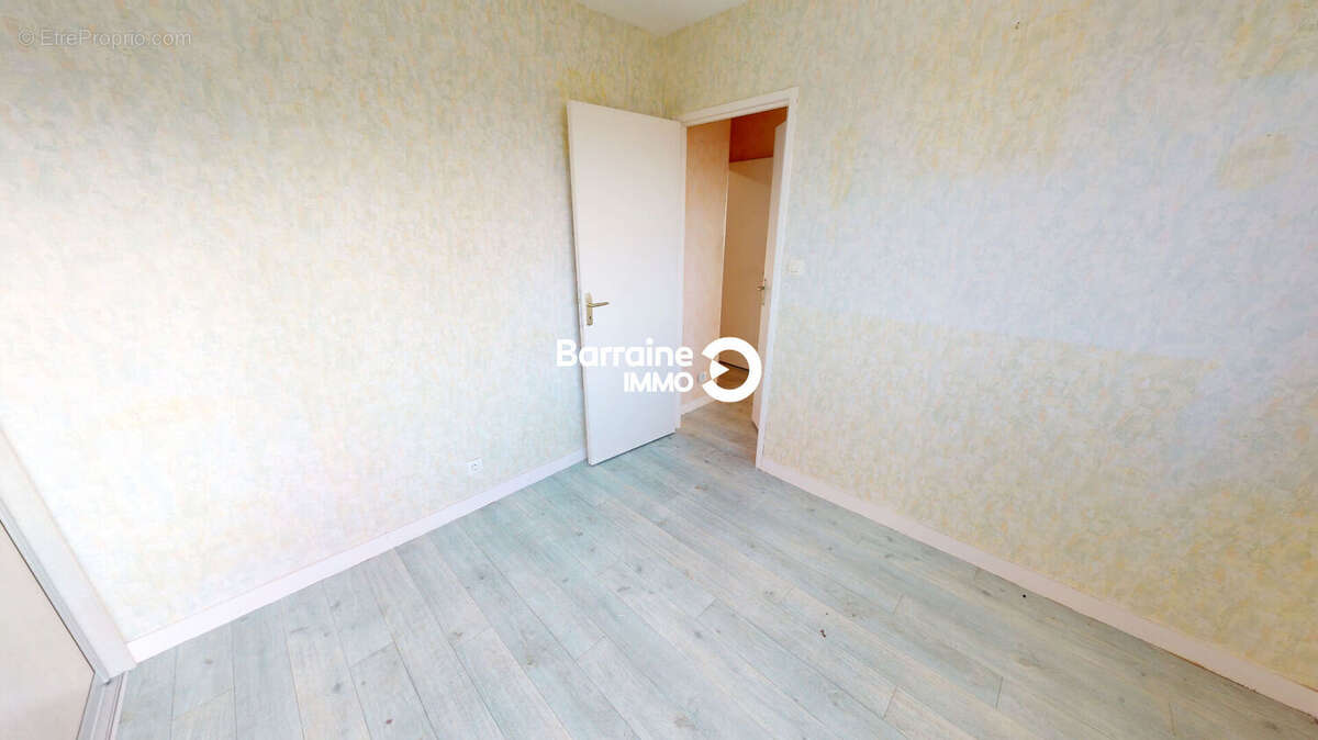 BREST FORESTOU - VENTE d'un appartement T4 de 85.10 m² - Ascenseur - Terrasse 14.4 m² - Vue mer - Garage - Parking - photo 10
