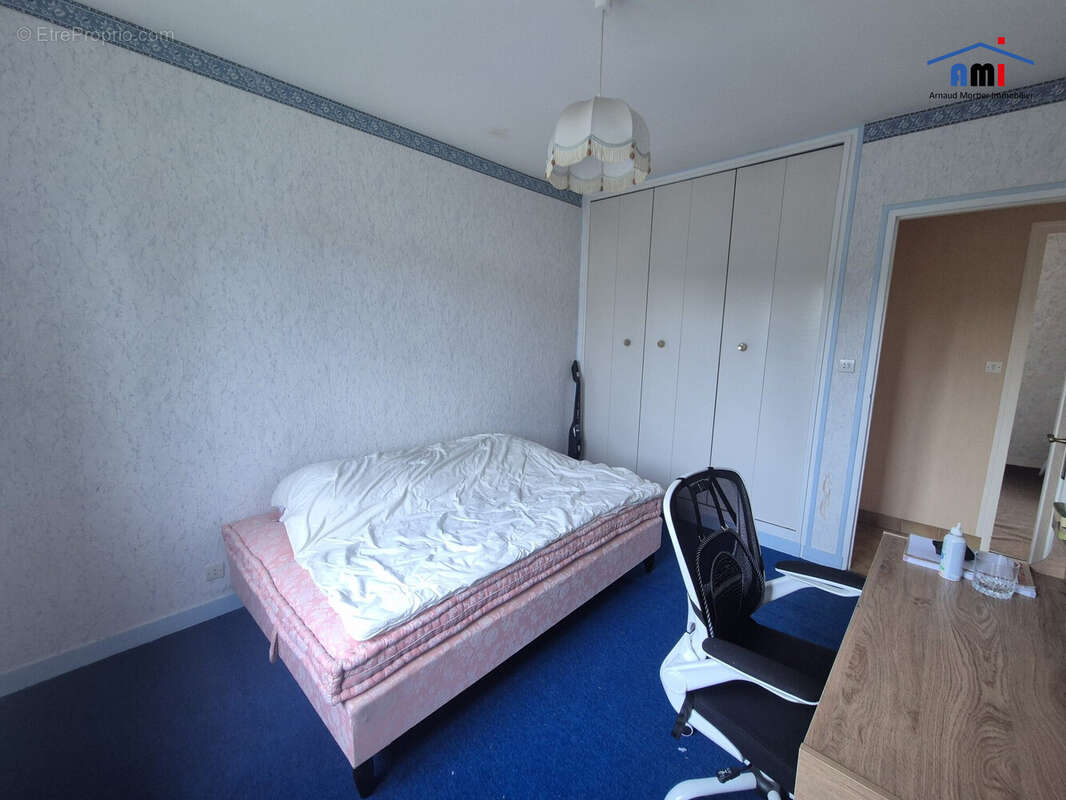 Maison à MOUTIERS-AU-PERCHE