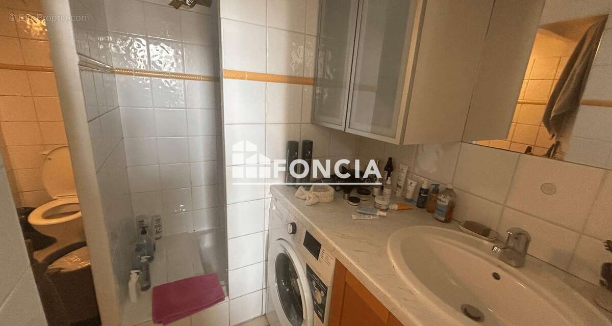 Appartement à MARSEILLE-1E