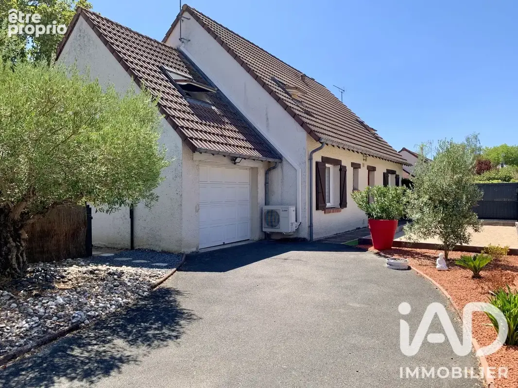 Photo 1 - Maison à SAINT-PRYVE-SAINT-MESMIN