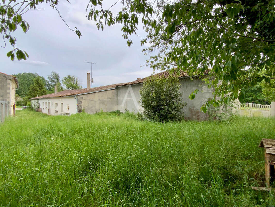 Maison à SALLES-D'ANGLES