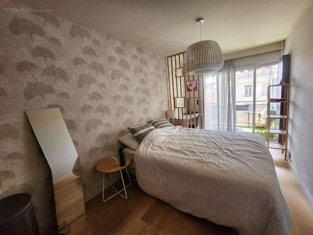 Appartement à MARSEILLE-6E