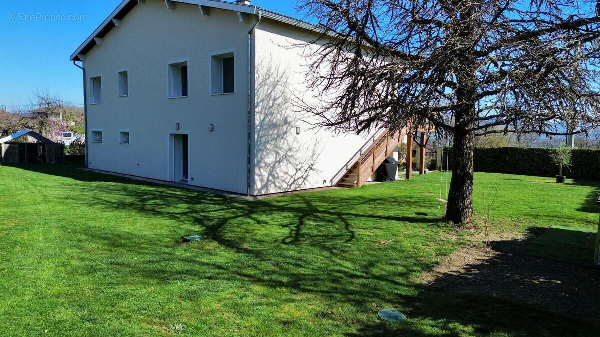 Maison à BEAUCROISSANT