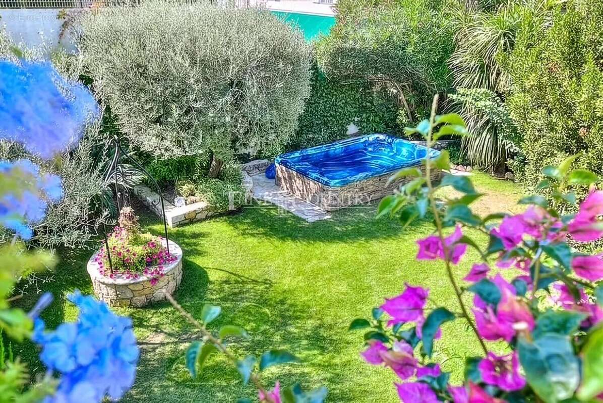 Maison à MOUGINS