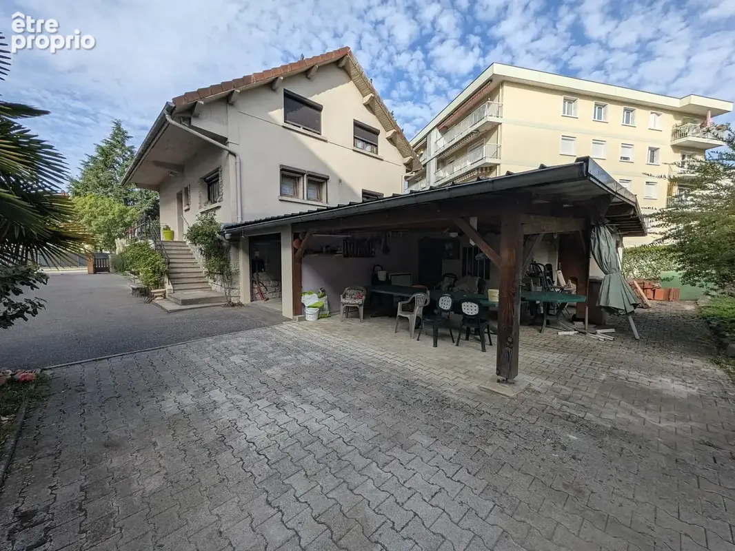 BASSENS - Maison familiale de 111m2 sur grand terrain constructible de 1039m2 - photo 7