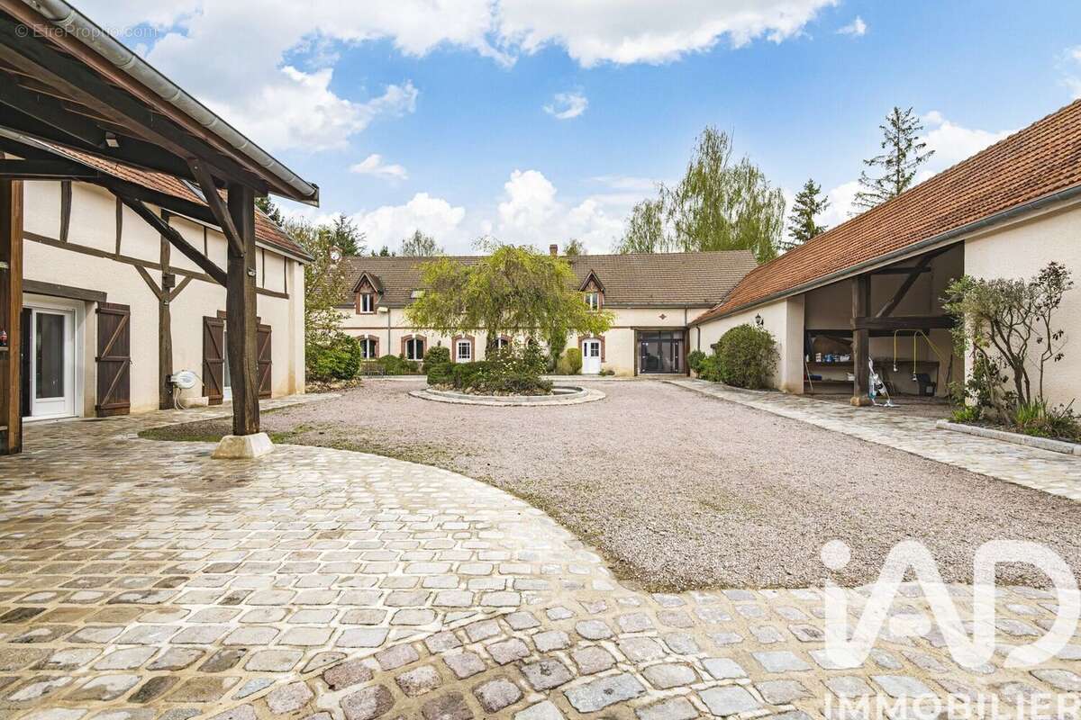 Maison 538 m² à Fontaine-Sur-Ay  - photo 3