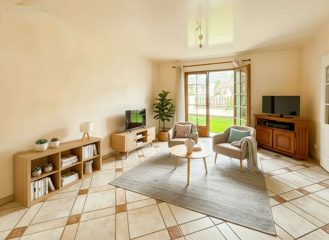 Maison à VERRIERES-LE-BUISSON