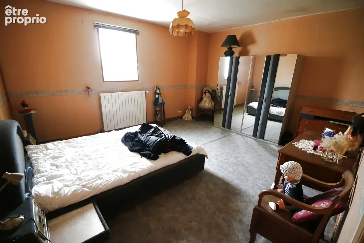 Maison R+1 3 chambres avec dépendances sur terrain 4771m2 - photo 8