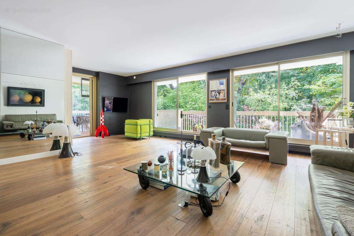 Appartement à NOGENT-SUR-MARNE