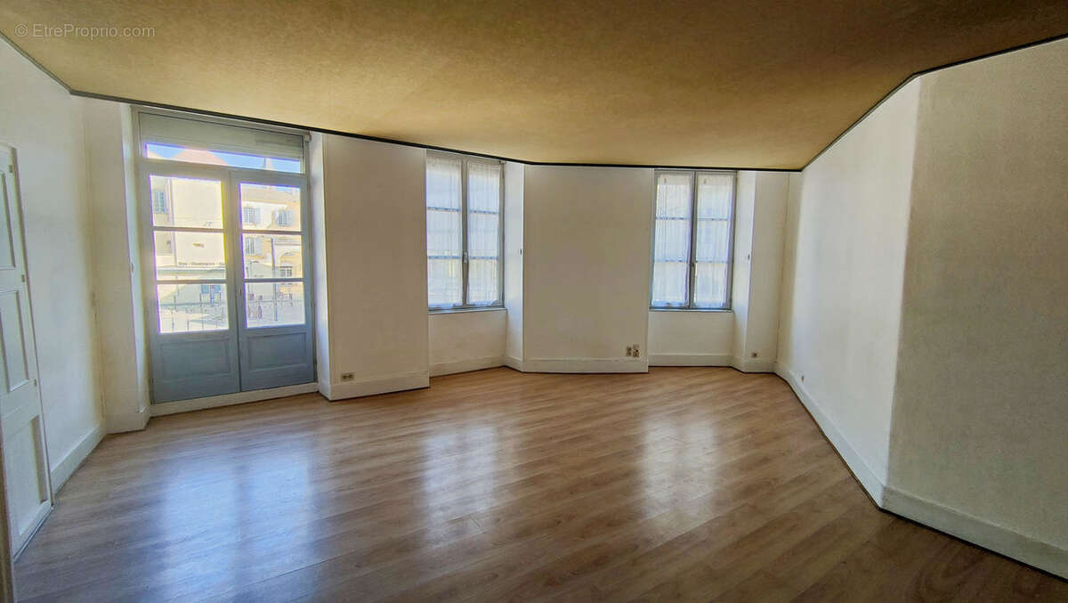 Appartement à AUBENAS