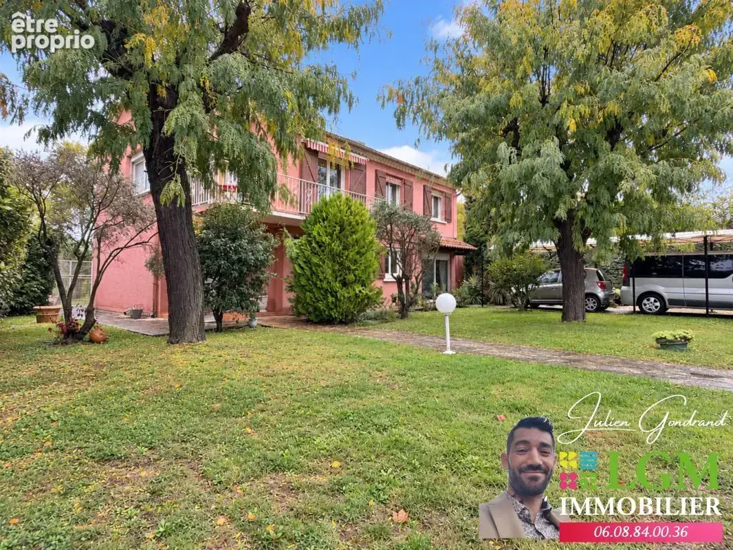 Maison de 132,62 m² avec piscine et terrain divisible et constructible de 1 374 m² à Rodilhan  - photo 1