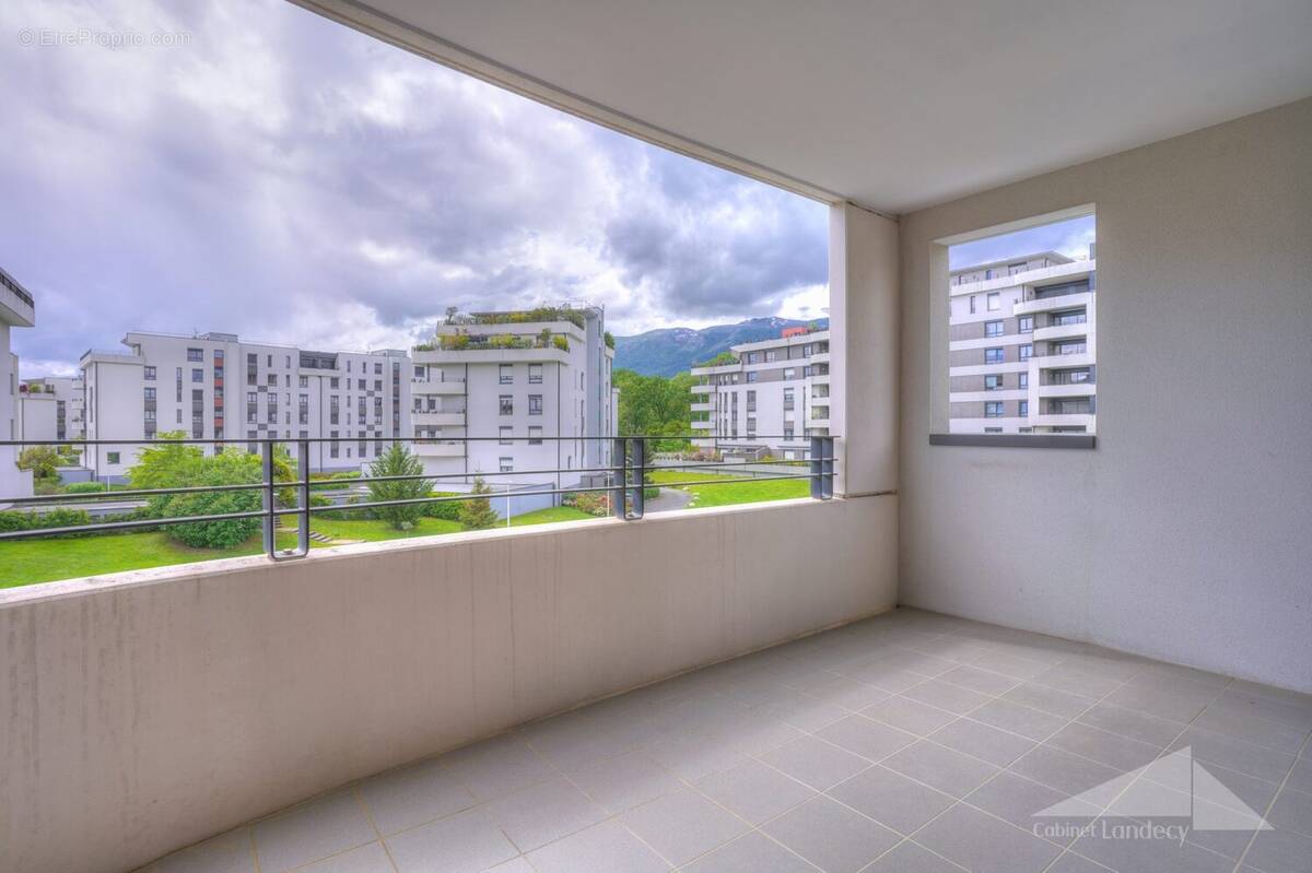 Appartement à SAINT-GENIS-POUILLY