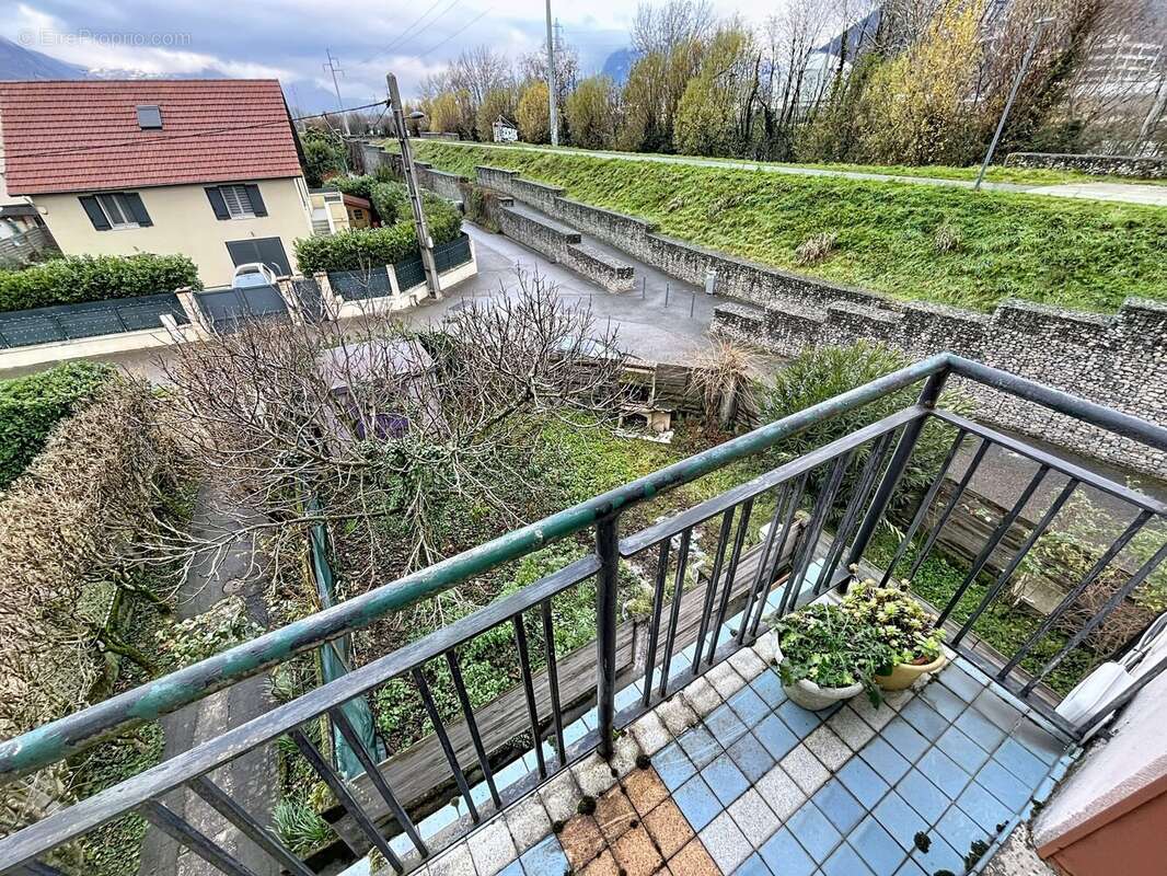 Appartement à FONTAINE