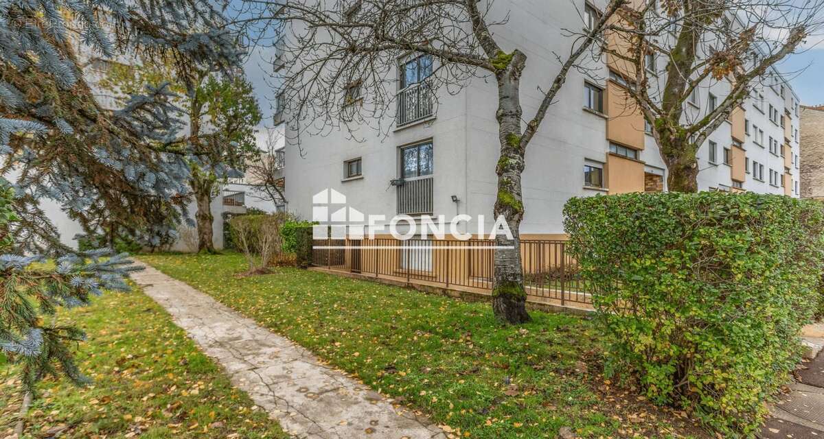 Appartement à BOURG-LA-REINE