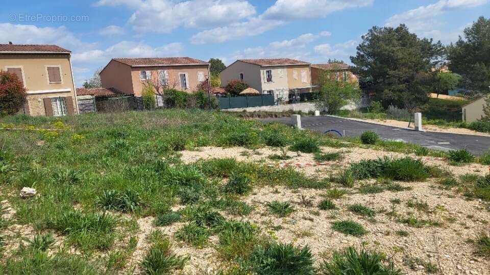 Terrain 235 m² à Pertuis  - photo 3
