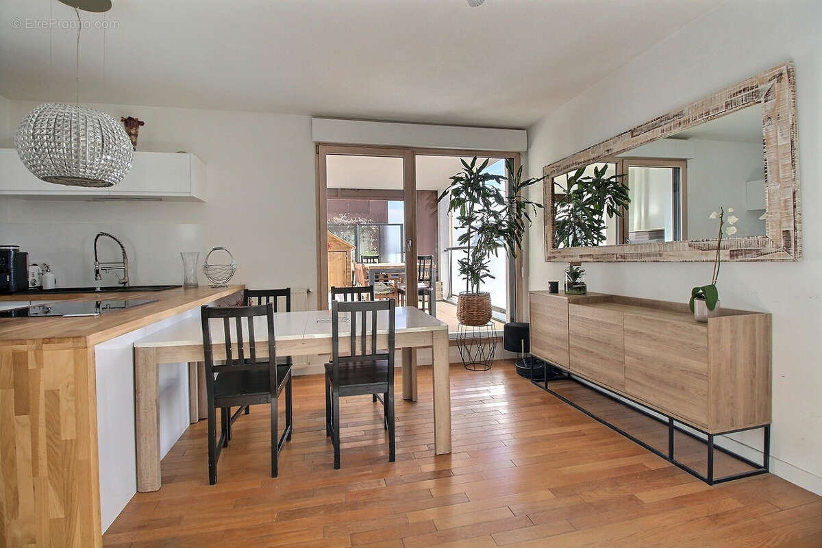 Appartement à COLOMBES