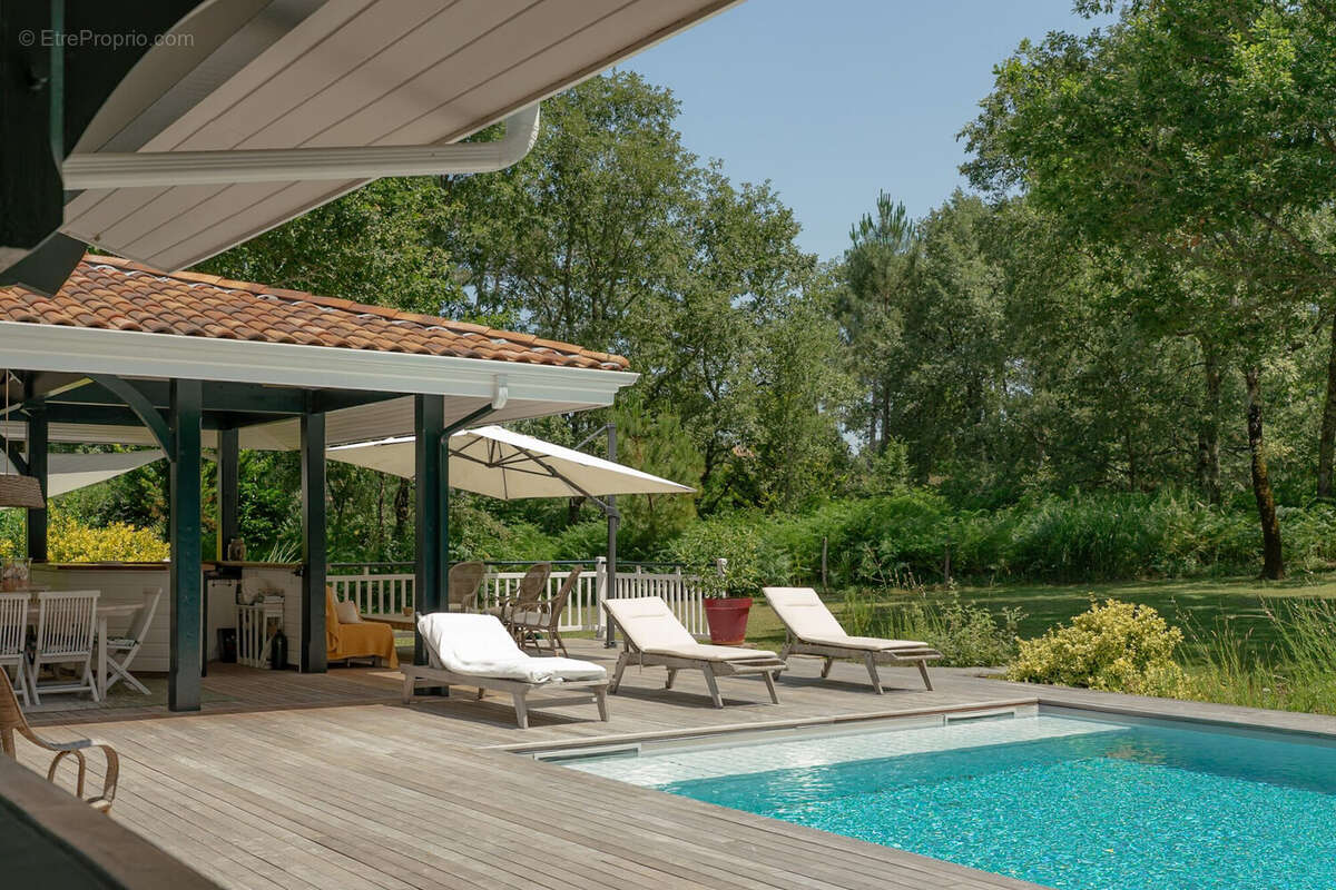 Maison à SALLES