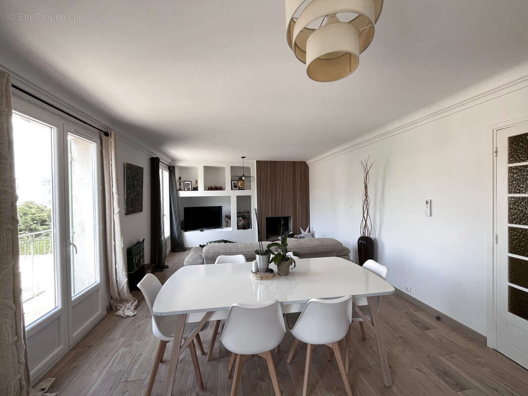 Appartement à SIX-FOURS-LES-PLAGES