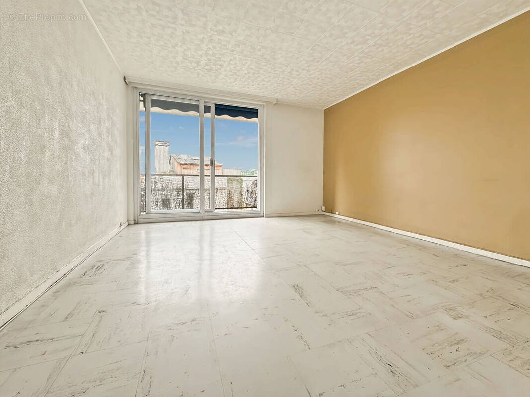 Appartement à ROSNY-SOUS-BOIS