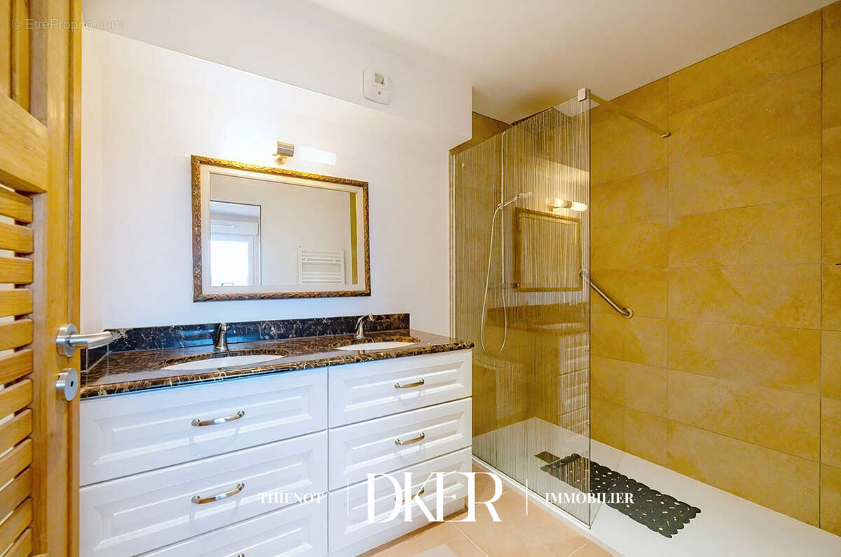 Duplex T5 - Place Godinot - photo 10