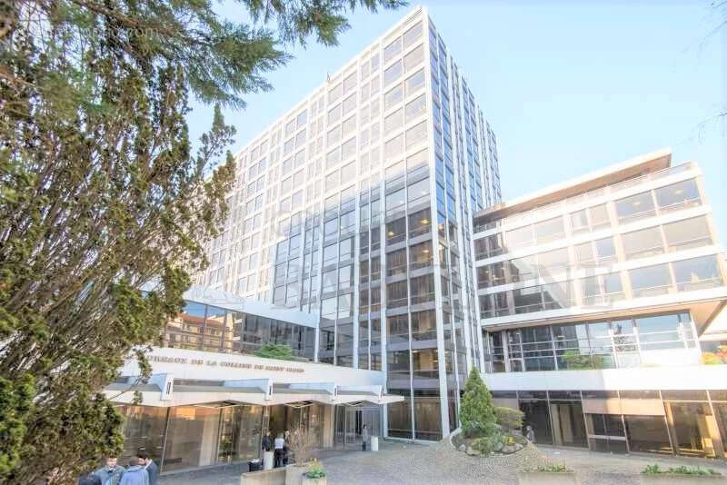 Les Bureaux de la Colline. Situé dans un environnement facile d’accès, proche des transports, et en coeur de ville, plateau de b - photo 5