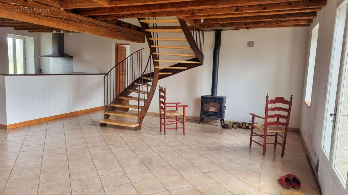 20260219132116 - Maison à LA COURTETE