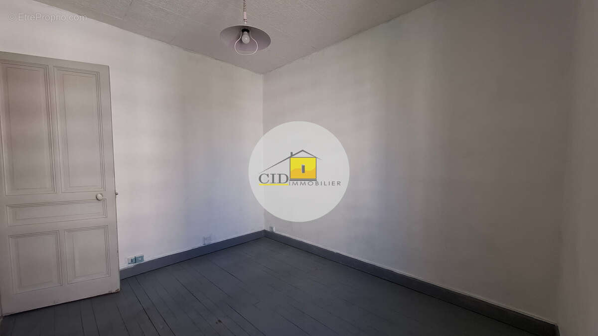 Appartement à LYON-8E