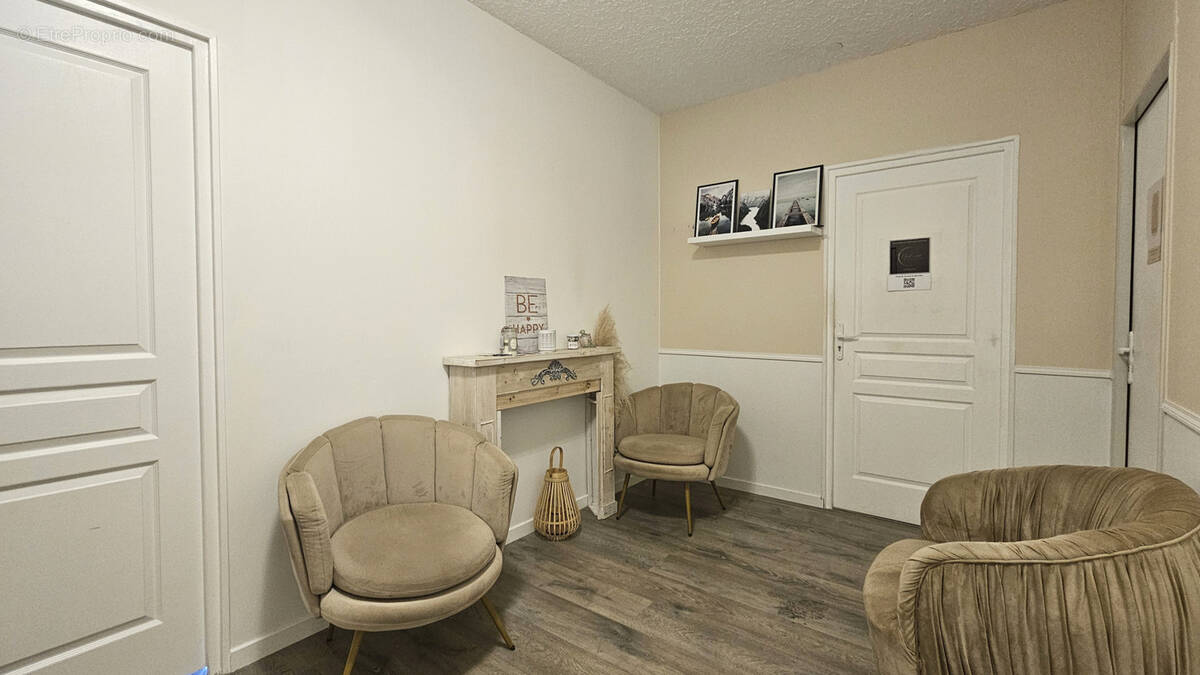 Commerce à FERNEY-VOLTAIRE