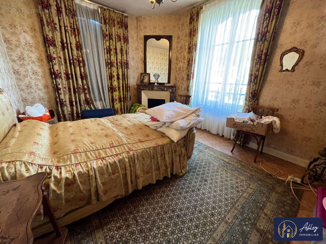 Appartement à BORT-LES-ORGUES